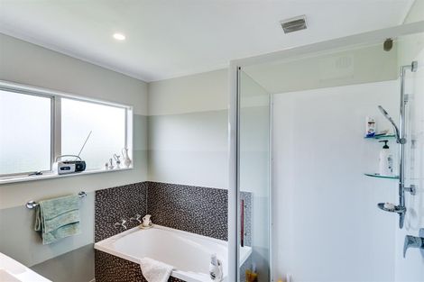 Photo of property in 1310a Jellicoe Street, Mayfair, Hastings, 4122