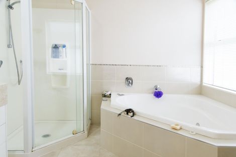 Photo of property in 27 Turnberry Drive, Wattle Downs, Auckland, 2103