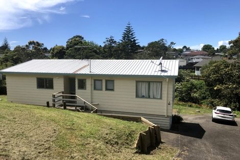 Photo of property in 85 Fairclough Road, Beach Haven, Auckland, 0626