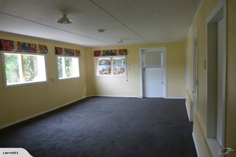 Photo of property in 13 Magdalen Street, Tawa, Wellington, 5028