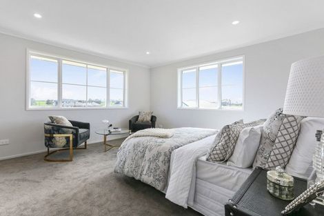 Photo of property in 54 Hayfield Way, Karaka, Papakura, 2113