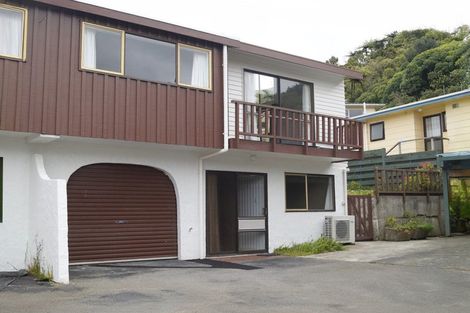 Photo of property in 2/60 Truscott Avenue, Johnsonville, Wellington, 6037