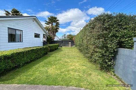 Photo of property in 84 Mcrobbie Road, Kingseat, Papakura, 2580