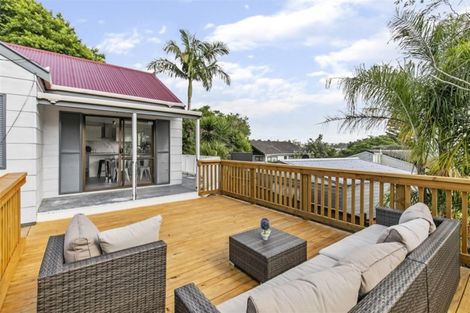 Photo of property in 65 Reynella Drive, Massey, Auckland, 0614