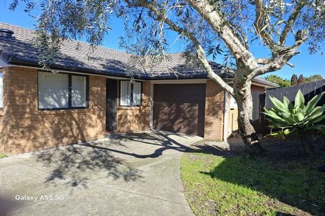 Photo of property in 36 Misty Valley Drive, Henderson, Auckland, 0612