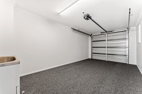Photo of property in 17 Seafarer Crescent, Stanmore Bay, Whangaparaoa, 0932