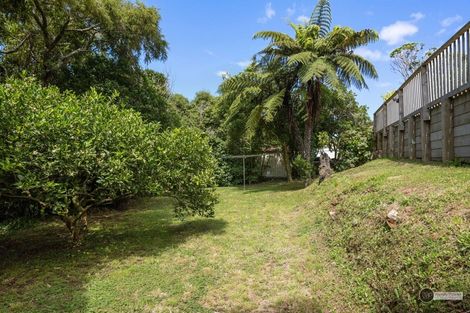 Photo of property in 51 Poto Road, Normandale, Lower Hutt, 5010