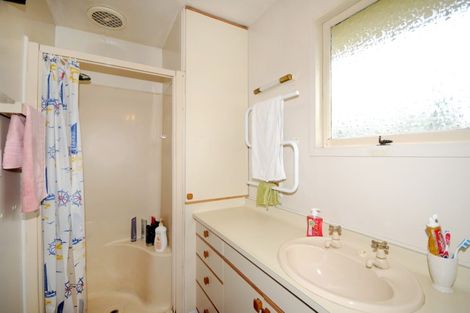 Photo of property in 91 Memorial Avenue, Ilam, Christchurch, 8053