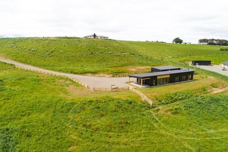 Photo of property in 38 Fry Road, Halcombe, Feilding, 4777