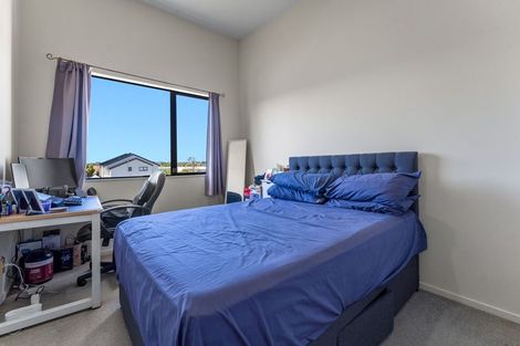 Photo of property in 4/3 Hulme Place, Henderson, Auckland, 0612