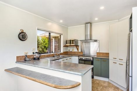 Photo of property in 2 Realm Drive, Paraparaumu, 5032