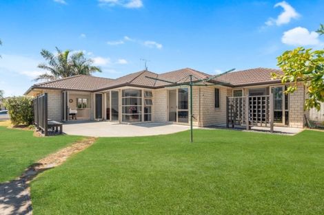 Photo of property in 94 Doncaster Drive, Papamoa Beach, Papamoa, 3118
