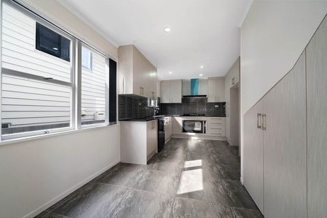 Photo of property in 17 Kohinoor Avenue, Mangere, Auckland, 2022