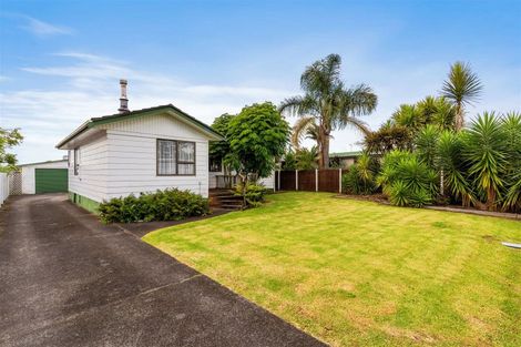 Photo of property in 13 Oakmont Place, Wattle Downs, Auckland, 2103