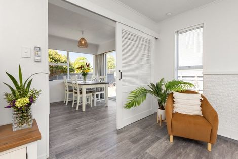 Photo of property in 135 Westminster Avenue, Tamatea, Napier, 4112