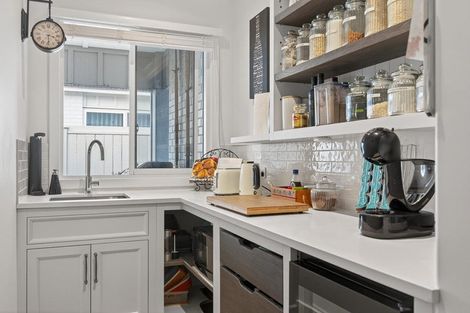 Photo of property in 10 Mollisia Lane, Papamoa Beach, Papamoa, 3118