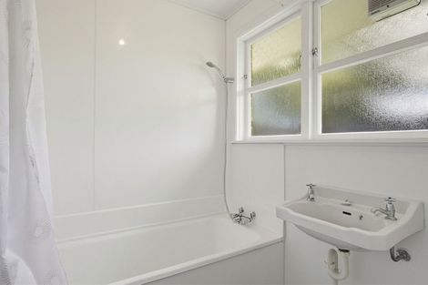 Photo of property in 6 Alice Place, Levin, 5510