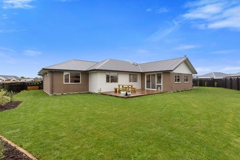 Photo of property in 12 Thornly Park Avenue, Mosgiel, 9024