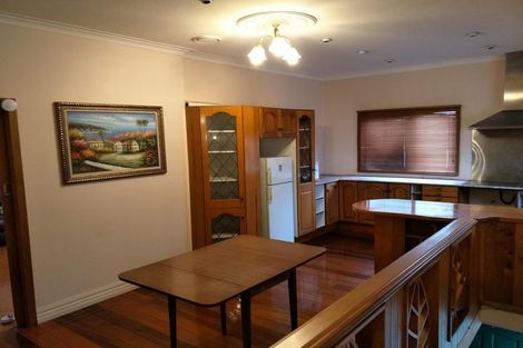Photo of property in 6 Beaubank Road, Kelston, Auckland, 0602