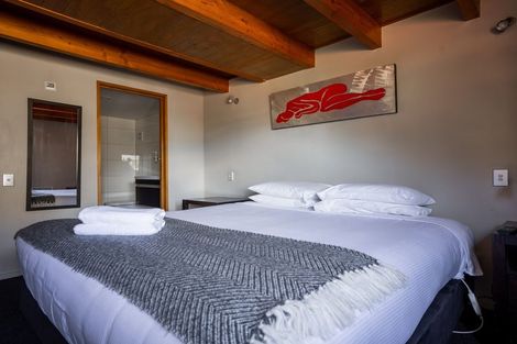 Photo of property in 108 Hallenstein Street, Queenstown, 9300