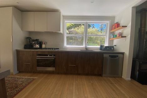 Photo of property in 153 Laingholm Drive, Laingholm, Auckland, 0604