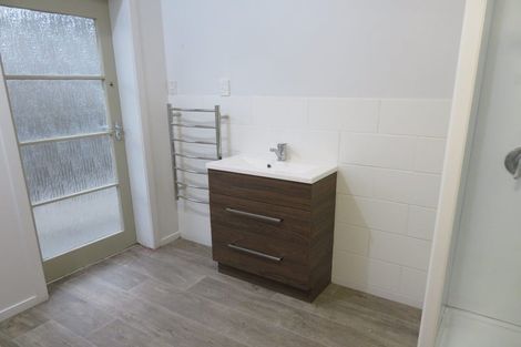 Photo of property in 4171a Great North Road, Glen Eden, Auckland, 0602