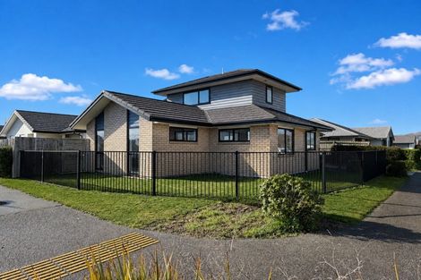 Photo of property in 1 Robalan Close, Halswell, Christchurch, 8025