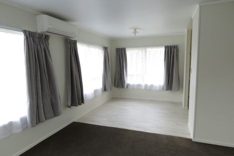 Photo of property in 2/95b Captain Scott Road, Glen Eden, Auckland, 0602