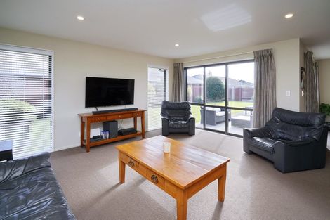 Photo of property in 45 Factory Road, Belfast, Christchurch, 8051