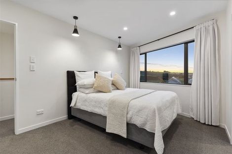 Photo of property in 4 Moki Place, Long Bay, Auckland, 0630