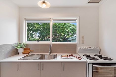 Photo of property in 12 Lomax Place, Islington, Christchurch, 8042