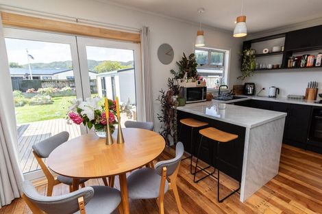 Photo of property in 43 Norfolk Street, Wainuiomata, Lower Hutt, 5014