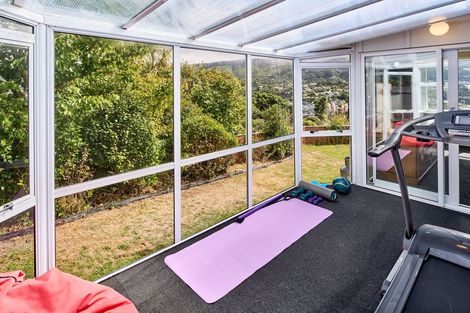 Photo of property in 6 Mayfair Place, Tawa, Wellington, 5028