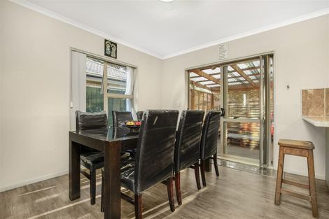 Photo of property in 7 Peng Place, Mangere Bridge, Auckland, 2022