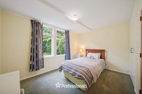 Photo of property in 40 Kamahi Street, Stokes Valley, Lower Hutt, 5019
