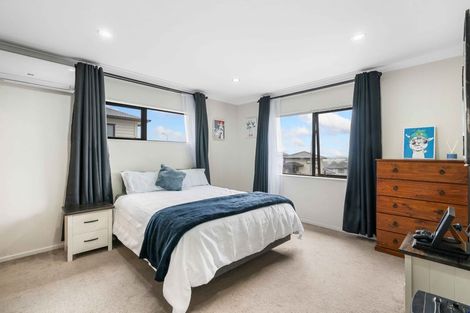 Photo of property in 19 Kereru Rise, Papakura, 2110