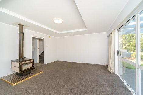 Photo of property in 27 Galway Avenue, Hokowhitu, Palmerston North, 4410