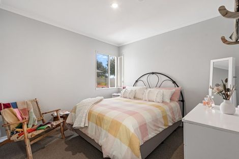 Photo of property in 4 Kestrel Avenue, Welcome Bay, Tauranga, 3112