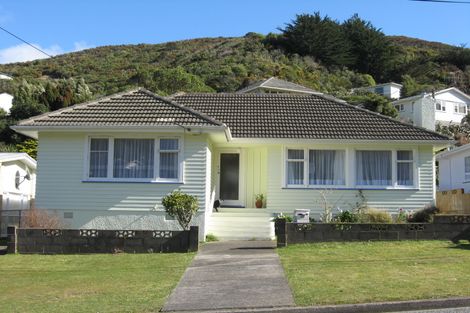 Photo of property in 119 Parkvale Road, Karori, Wellington, 6012