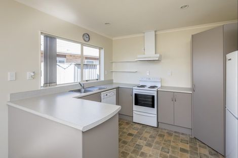Photo of property in Rangeview Villas, 22/9 Fuller Close, Levin, 5510