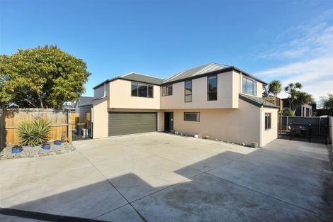 Photo of property in 74b Sinclair Street, New Brighton, Christchurch, 8083
