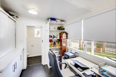 Photo of property in 206 Lyndon Road West, Hastings, 4122