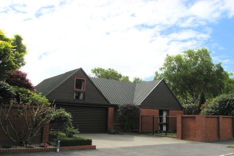 Photo of property in 2 Frith Place, Burnside, Christchurch, 8053