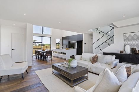 Photo of property in 2 Luff Place, Long Bay, Auckland, 0630