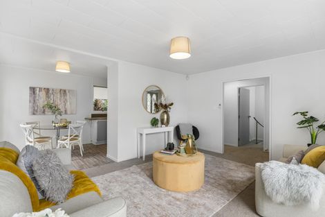 Photo of property in 32 Archmillen Avenue, Pakuranga Heights, Auckland, 2010