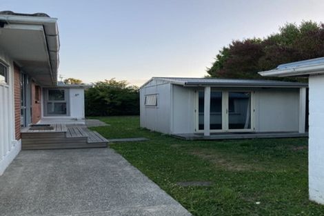 Photo of property in 8 Renfrew Street, Upper Riccarton, Christchurch, 8041