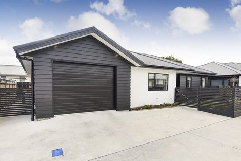 Photo of property in 24a Roberts Line, Kelvin Grove, Palmerston North, 4414