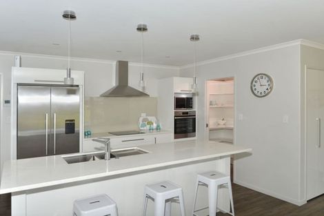 Photo of property in 11 Stace Hopper Drive, One Tree Point, 0118