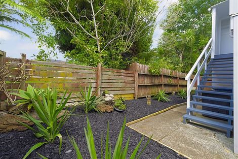 Photo of property in 1/1a Divich Avenue, Te Atatu South, Auckland, 0610