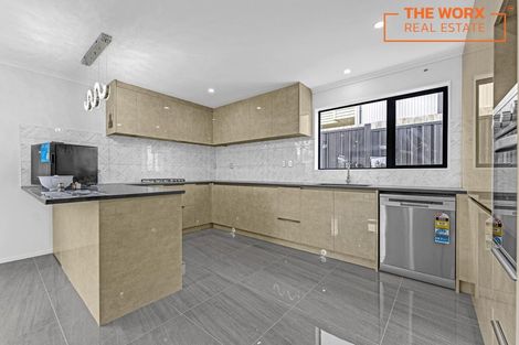 Photo of property in 26a Russell Road, Manurewa, Auckland, 2102